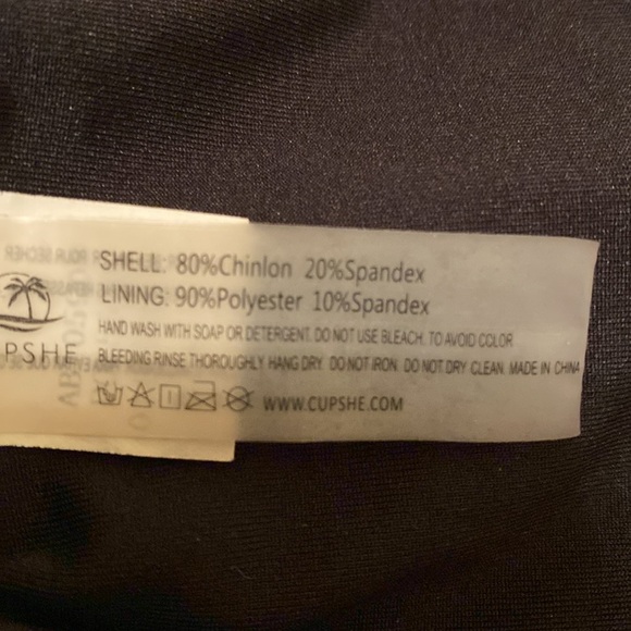 Cupshe 1-piece e size XL - Picture 5 of 6